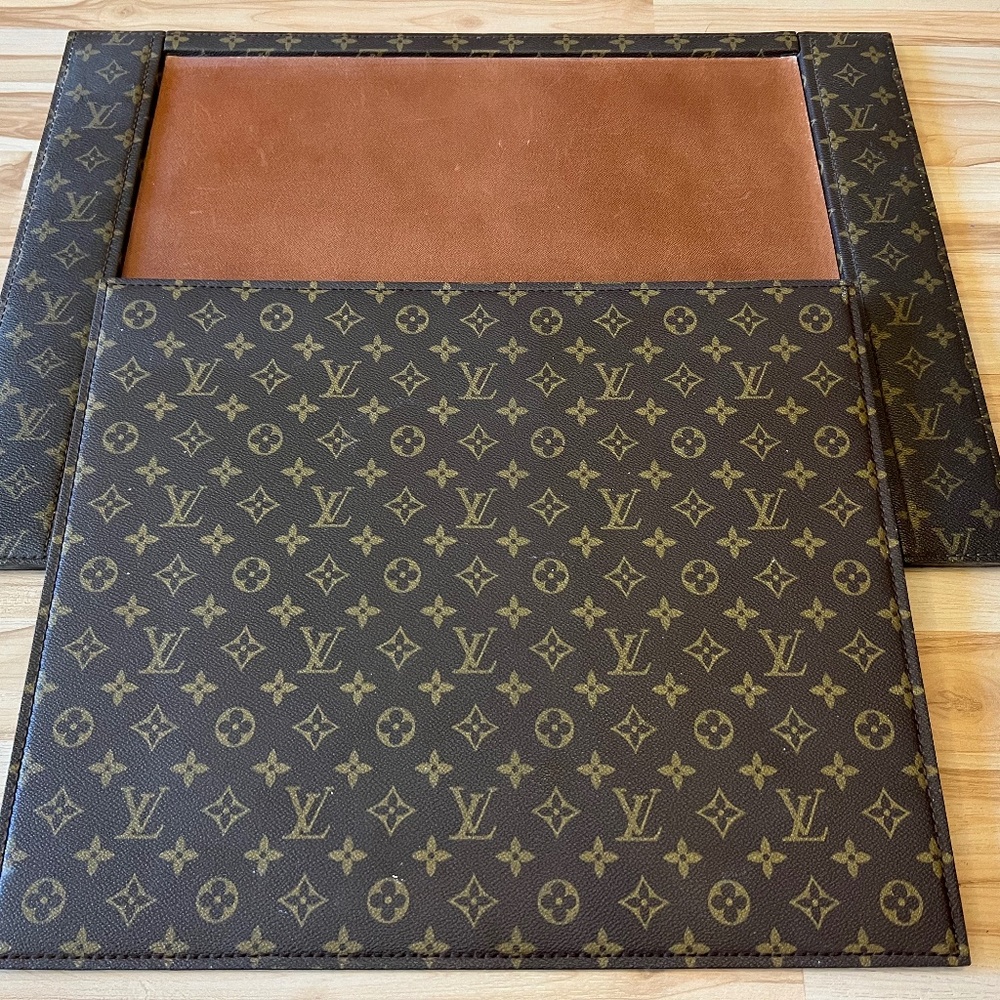 Vintage Louis Vuitton LV Monogram Executive Desk Pad with Insert! Ultra Rare!